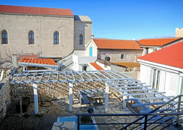 S Hébergement de vacances Ražanac