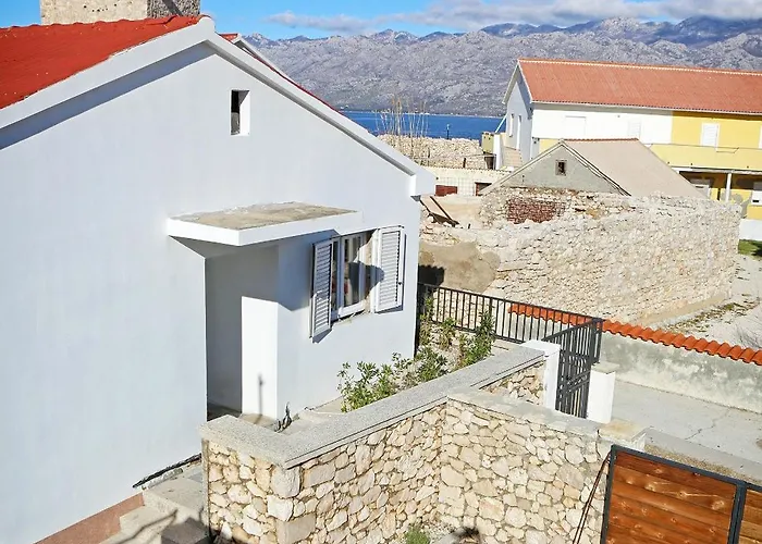 S Ferienhaus Ražanac